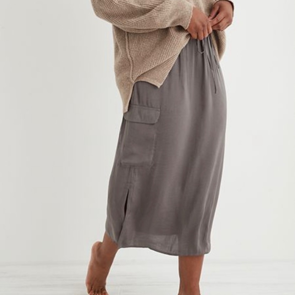 American eagle Midi Skirt